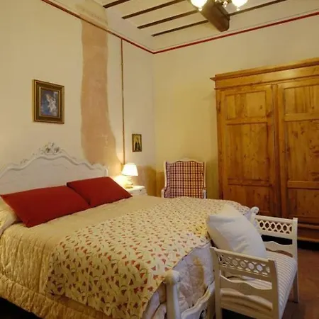 Bed and breakfast Cimamori 3*
